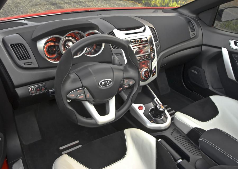  Kia Koup Concept 2008 года  (фото 34 из 50)